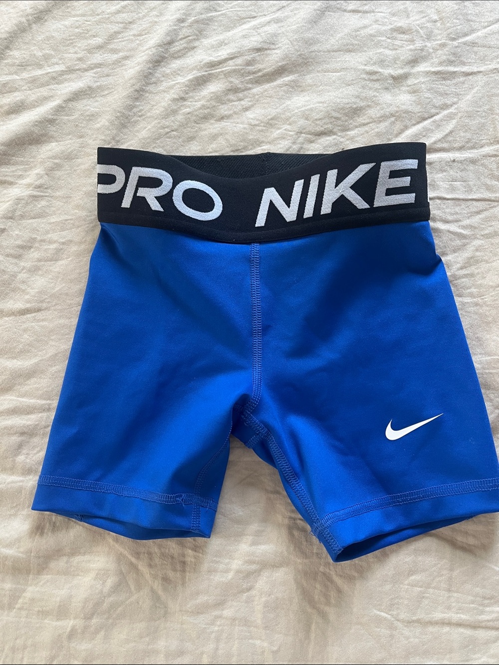 Girl’s Blue Nike Pro